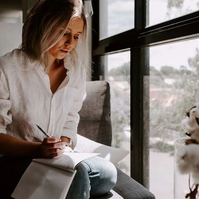 Uni-ball Uniball 207 Retractable Gel Pens Micro Point 0.5mm Red Ink Dozen (61257) 5 Uni-ball Uniball 207 Retractable Gel Pens Micro Point 0.5mm Red Ink Dozen (61257) - Image 5