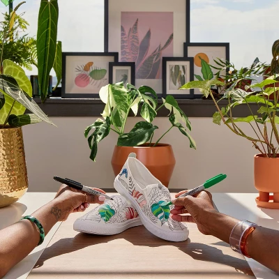 Sharpie 12pk Permanent Markers Brush And Ultra Fine Twin Assorted Colors 2 Sharpie 12pk Permanent Markers Brush And Ultra Fine Twin Assorted Colors - Image 2